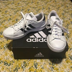 Adidas women grand court tennis shoes 6.5